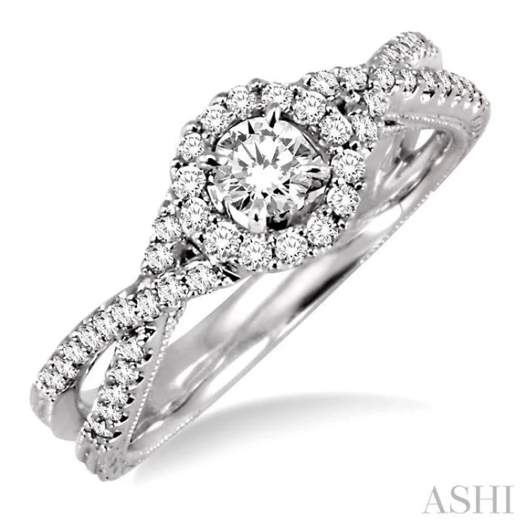 1/2 Ctw Diamond Engagement Ring with 1/5 Ct Round Cut Center Stone in 14K White Gold