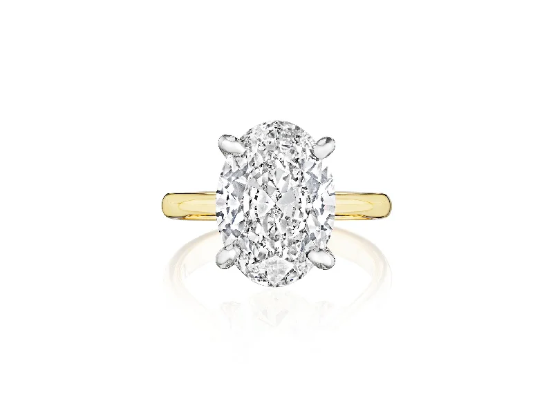 Fink's Exclusive Solitaire Oval Engagement Ring