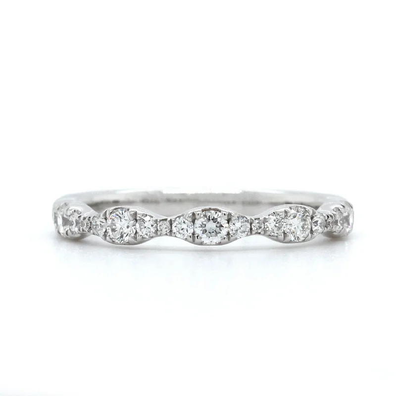 18K White Gold Prong Set Diamond Band