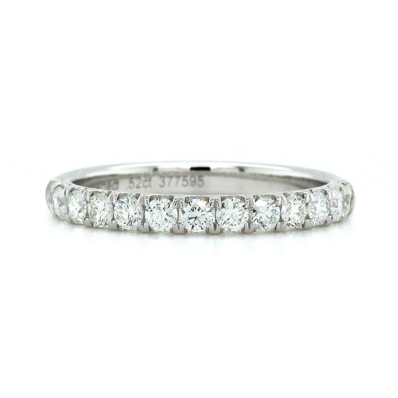 18K White Gold Shared Prong Diamond Band