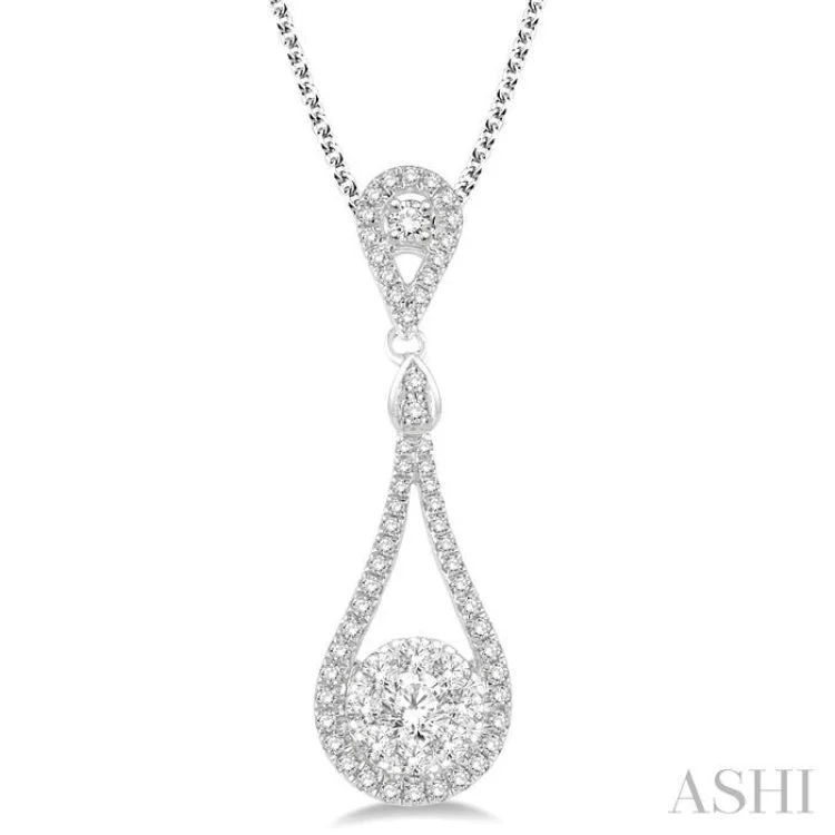 3/4 Ctw Diamond Lovebright Pendant in 14K White Gold with Chain