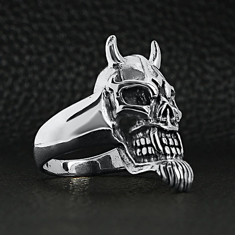 Sterling Silver Devil Skull Ring / SSR0023