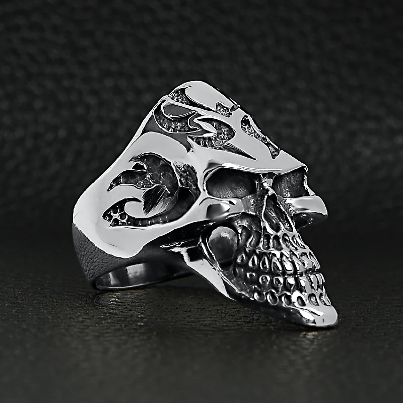 Sterling Silver Flaming Skull Ring / SSR0026